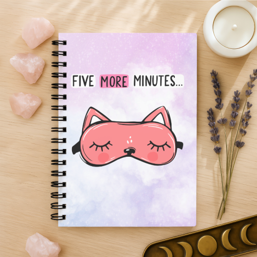 Notes A5 w kratkę 80 kartek Lisek Five More Minutes MaDam Creative