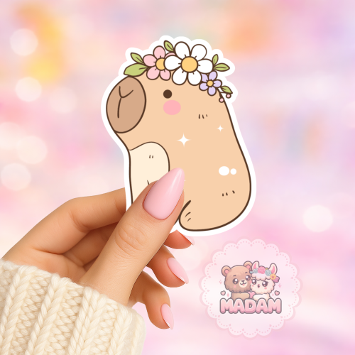 Naklejka foliowa kapibara kawaii z wiankiem MaDam Creative