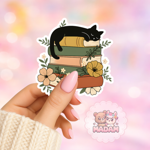 Naklejka foliowa czarny kot na książkach MaDam Creative