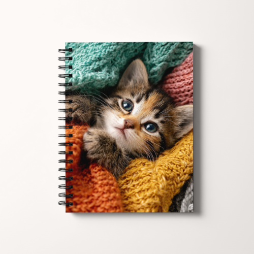 5906040420950 Notes A5 gładki 80 kartek Kotek w kolorowych włóczkach MaDam Creative.png