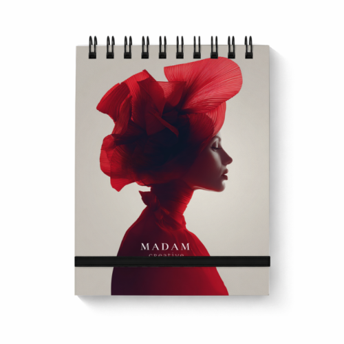 Kobieta z czerwonym kwiatem MaDam Creative.png