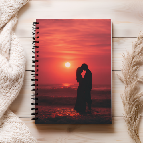 Notes A5 gładki 80 kartek Zakochani nad morzem o zachodzie słońca MaDam Creative (2).png