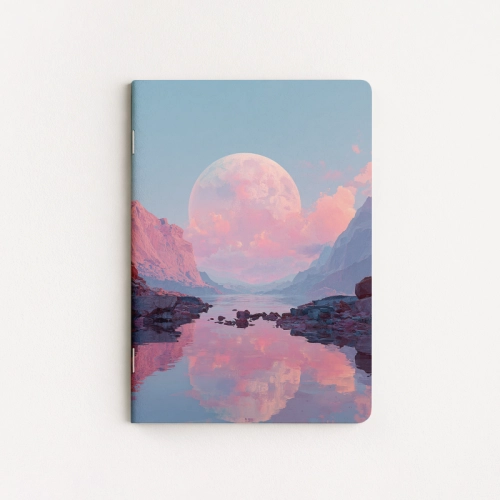 Pastelowa planeta nad krajobrazem MaDam Creative.png