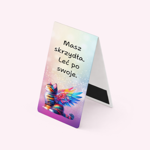 5906040458700_Zakładka magnetyczna Skrzydlaty Kot do książek matowa MaDam Creative.png