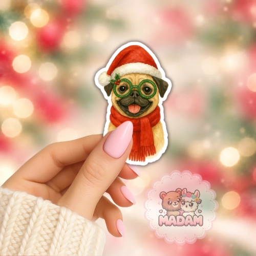 5906040472898_Naklejka foliowa Świąteczny mops w okularach MaDam Creative (2).png